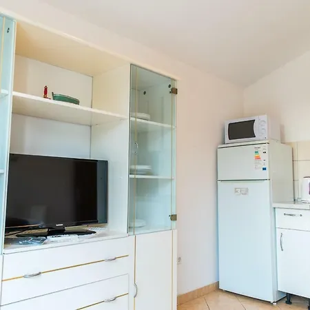 Apartment Lena *