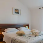 Apartment Lena Zadar