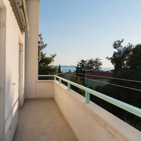 Apartament Lena *